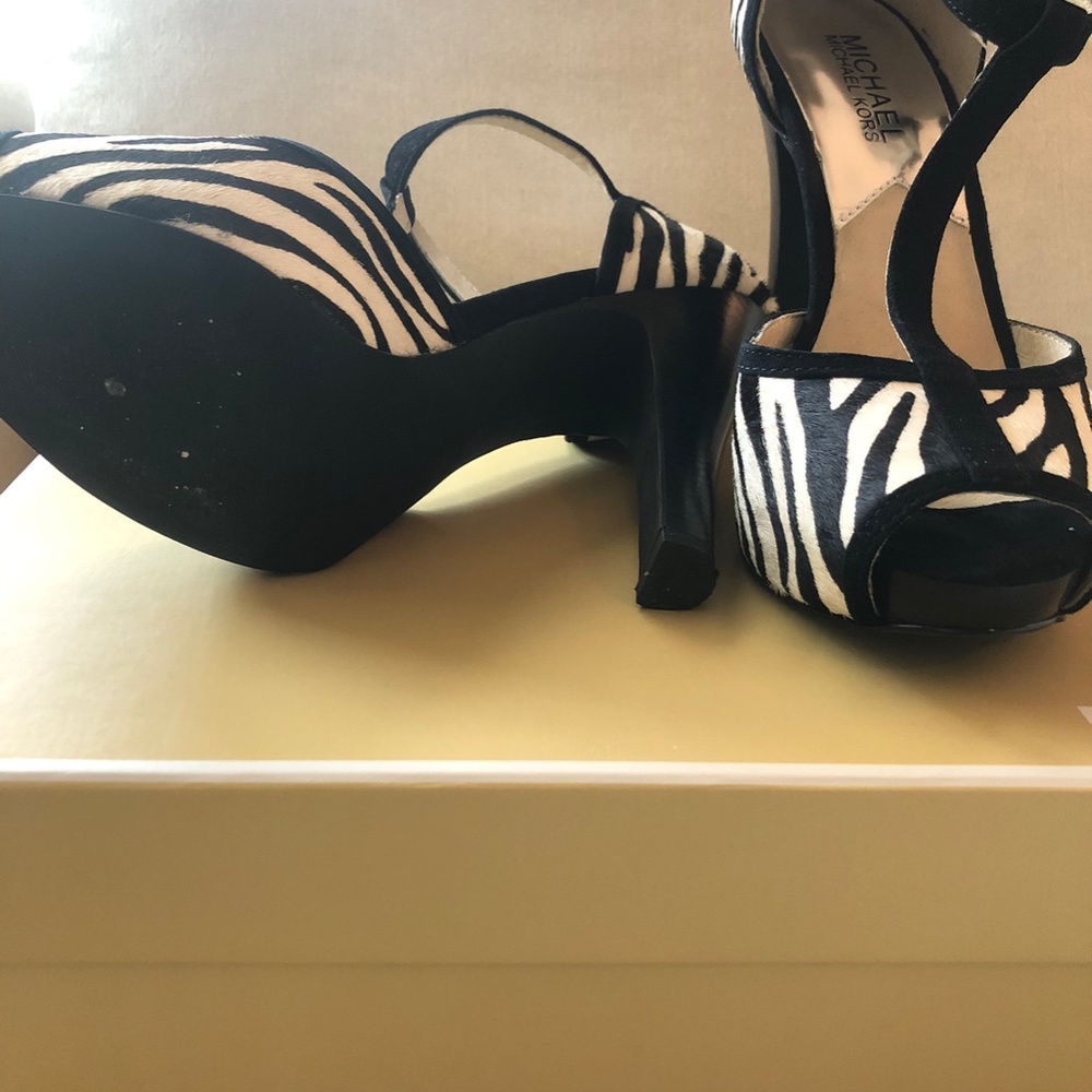 Shoes - Picture 2 of 2